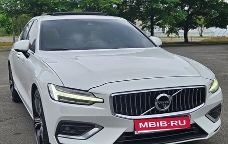 Volvo S60 III, 2020 год, 1 998 000 рублей, 1 фотография