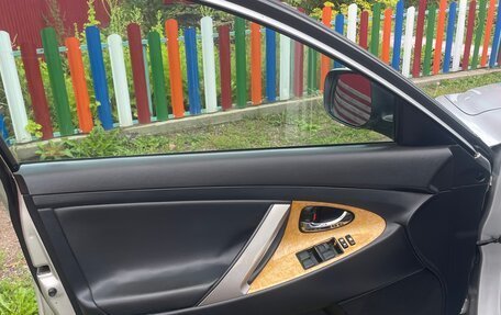 Toyota Camry, 2006 год, 1 150 000 рублей, 8 фотография
