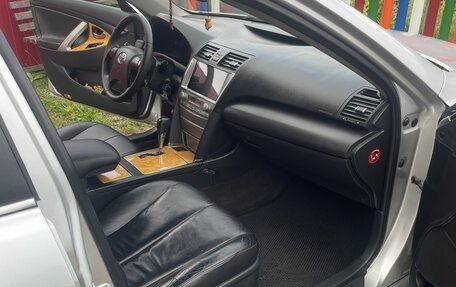 Toyota Camry, 2006 год, 1 150 000 рублей, 13 фотография