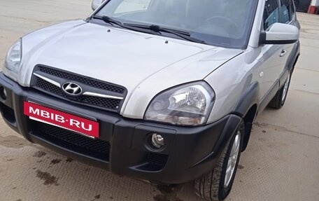 Hyundai Tucson III, 2008 год, 850 000 рублей, 4 фотография