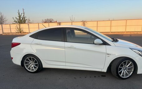 Hyundai Solaris II рестайлинг, 2014 год, 1 070 000 рублей, 4 фотография