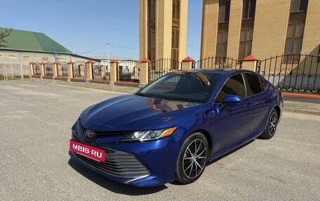 Toyota Camry, 2017 год, 1 590 000 рублей, 4 фотография
