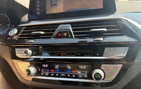 BMW 5 серия, 2019 год, 3 450 000 рублей, 15 фотография