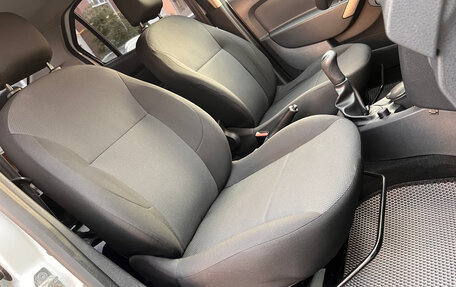 Renault Logan II, 2015 год, 720 000 рублей, 12 фотография