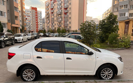 Renault Logan II, 2015 год, 720 000 рублей, 4 фотография