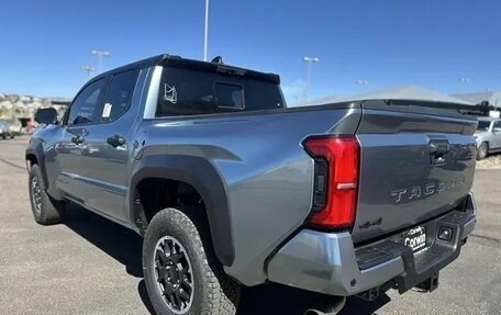 Toyota Tacoma, 2025 год, 7 000 000 рублей, 3 фотография