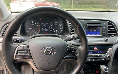 Hyundai Elantra VI рестайлинг, 2018 год, 1 755 000 рублей, 4 фотография