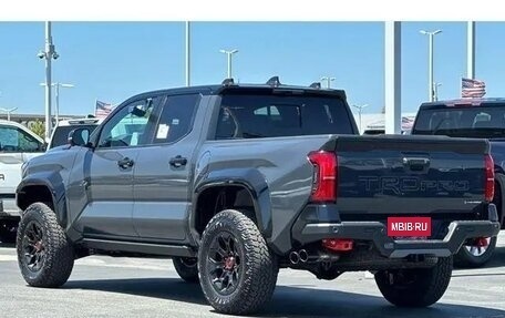 Toyota Tacoma, 2025 год, 7 000 000 рублей, 4 фотография