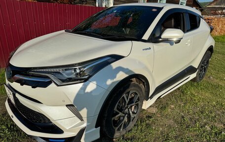 Toyota C-HR I рестайлинг, 2018 год, 2 200 000 рублей, 4 фотография