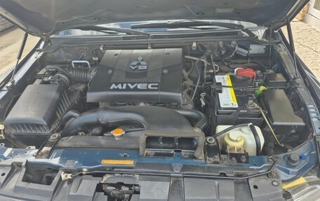 Mitsubishi Pajero IV, 2008 год, 1 400 000 рублей, 8 фотография