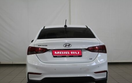 Hyundai Solaris II рестайлинг, 2017 год, 875 000 рублей, 10 фотография