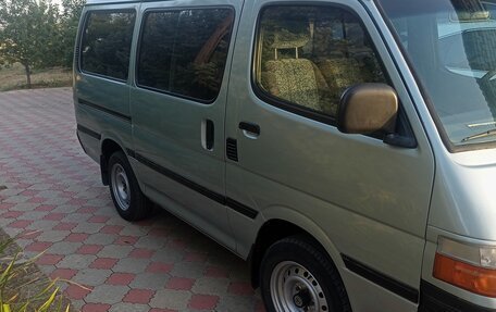 Toyota HiAce H100, 2002 год, 1 100 000 рублей, 5 фотография