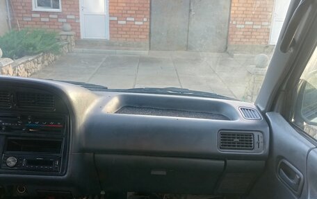 Toyota HiAce H100, 2002 год, 1 100 000 рублей, 14 фотография