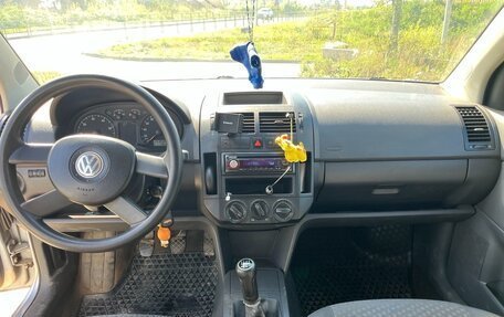 Volkswagen Polo IV рестайлинг, 2003 год, 230 000 рублей, 5 фотография
