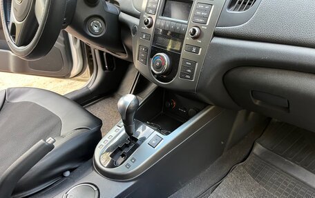 KIA Cerato III, 2010 год, 800 000 рублей, 6 фотография
