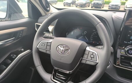 Toyota Highlander, 2025 год, 5 490 000 рублей, 20 фотография