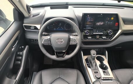 Toyota Highlander, 2025 год, 5 490 000 рублей, 17 фотография