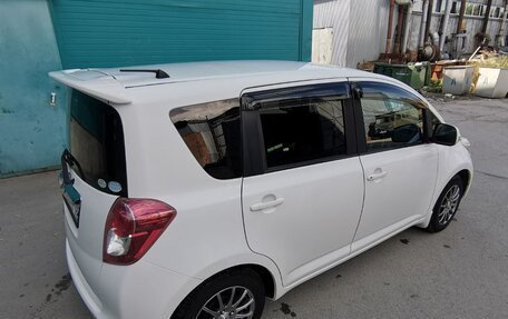 Toyota Ractis I, 2009 год, 800 000 рублей, 4 фотография