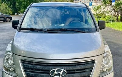 Hyundai H-1 II рестайлинг, 2016 год, 2 150 000 рублей, 1 фотография