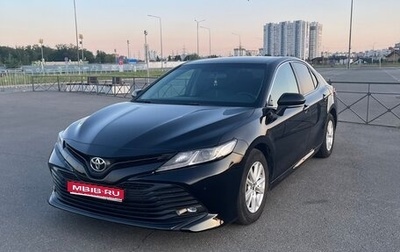 Toyota Camry, 2018 год, 2 290 000 рублей, 1 фотография