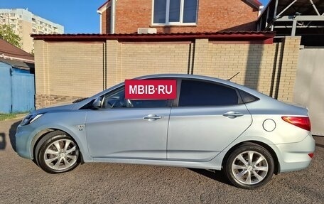 Hyundai Solaris II рестайлинг, 2011 год, 960 000 рублей, 4 фотография