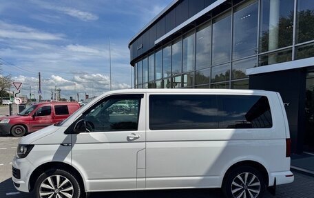 Volkswagen Caravelle T6 рестайлинг, 2016 год, 3 280 000 рублей, 3 фотография