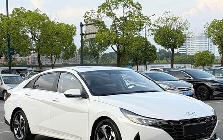 Hyundai Elantra, 2022 год, 1 535 000 рублей, 2 фотография