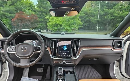 Volvo S60 III, 2020 год, 1 998 000 рублей, 10 фотография