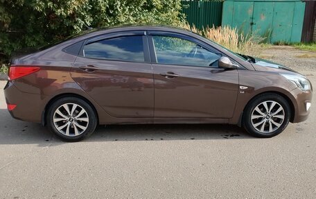 Hyundai Solaris II рестайлинг, 2015 год, 1 150 000 рублей, 5 фотография