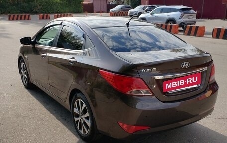 Hyundai Solaris II рестайлинг, 2015 год, 1 150 000 рублей, 2 фотография