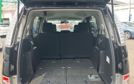 Toyota ISis I, 2013 год, 998 000 рублей, 12 фотография