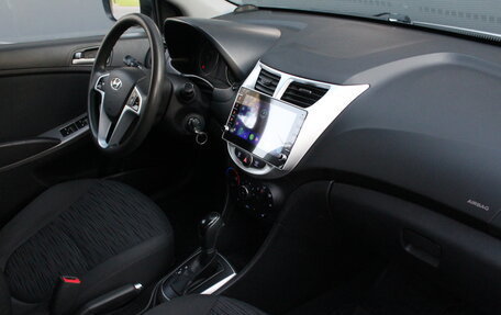 Hyundai Solaris II рестайлинг, 2015 год, 1 100 000 рублей, 5 фотография