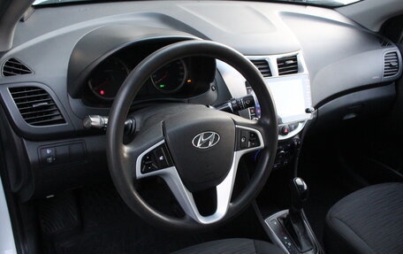 Hyundai Solaris II рестайлинг, 2015 год, 1 100 000 рублей, 6 фотография