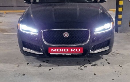 Jaguar XF II, 2017 год, 2 199 000 рублей, 2 фотография