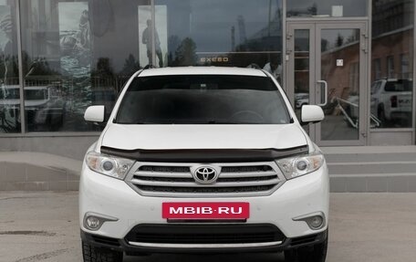 Toyota Highlander III, 2012 год, 2 100 000 рублей, 2 фотография