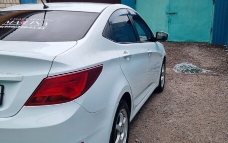 Hyundai Solaris II рестайлинг, 2015 год, 1 200 000 рублей, 9 фотография