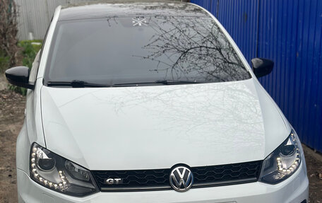 Volkswagen Polo VI (EU Market), 2017 год, 1 550 000 рублей, 1 фотография