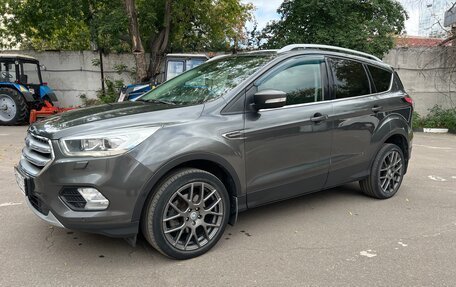 Ford Kuga III, 2017 год, 1 800 000 рублей, 2 фотография