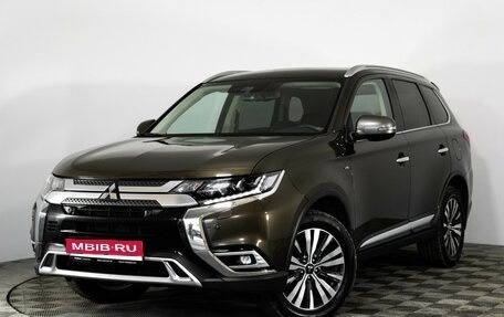 Mitsubishi Outlander III рестайлинг 3, 2019 год, 3 149 000 рублей, 1 фотография