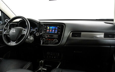 Mitsubishi Outlander III рестайлинг 3, 2019 год, 3 149 000 рублей, 9 фотография