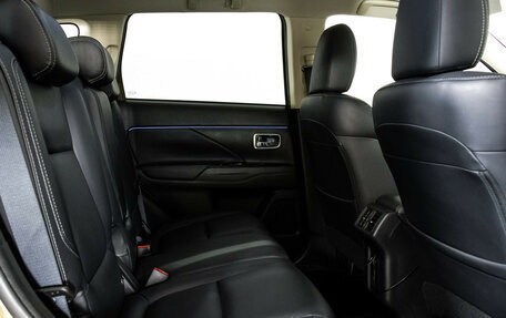 Mitsubishi Outlander III рестайлинг 3, 2019 год, 3 149 000 рублей, 19 фотография