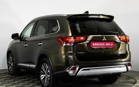 Mitsubishi Outlander III рестайлинг 3, 2019 год, 3 149 000 рублей, 7 фотография