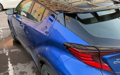 Toyota C-HR I рестайлинг, 2019 год, 2 599 000 рублей, 4 фотография