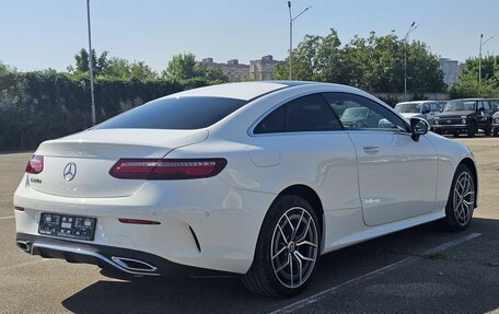 Mercedes-Benz E-Класс, 2019 год, 3 890 000 рублей, 5 фотография