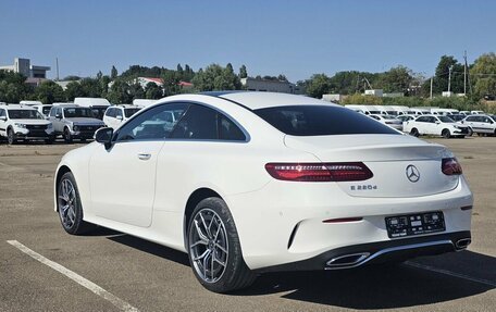 Mercedes-Benz E-Класс, 2019 год, 3 890 000 рублей, 7 фотография