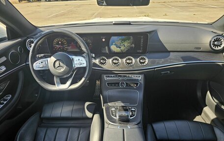 Mercedes-Benz E-Класс, 2019 год, 3 890 000 рублей, 9 фотография