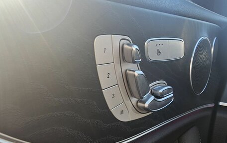 Mercedes-Benz E-Класс, 2019 год, 3 890 000 рублей, 18 фотография