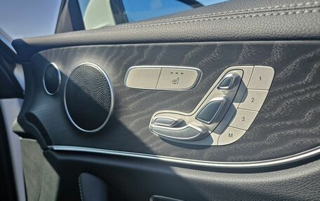 Mercedes-Benz E-Класс, 2019 год, 3 890 000 рублей, 22 фотография