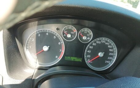 Ford Focus II рестайлинг, 2006 год, 500 000 рублей, 18 фотография