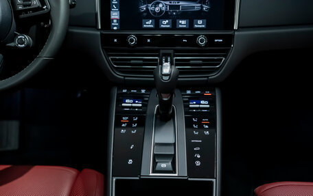 Porsche Macan, 2024 год, 11 500 000 рублей, 28 фотография